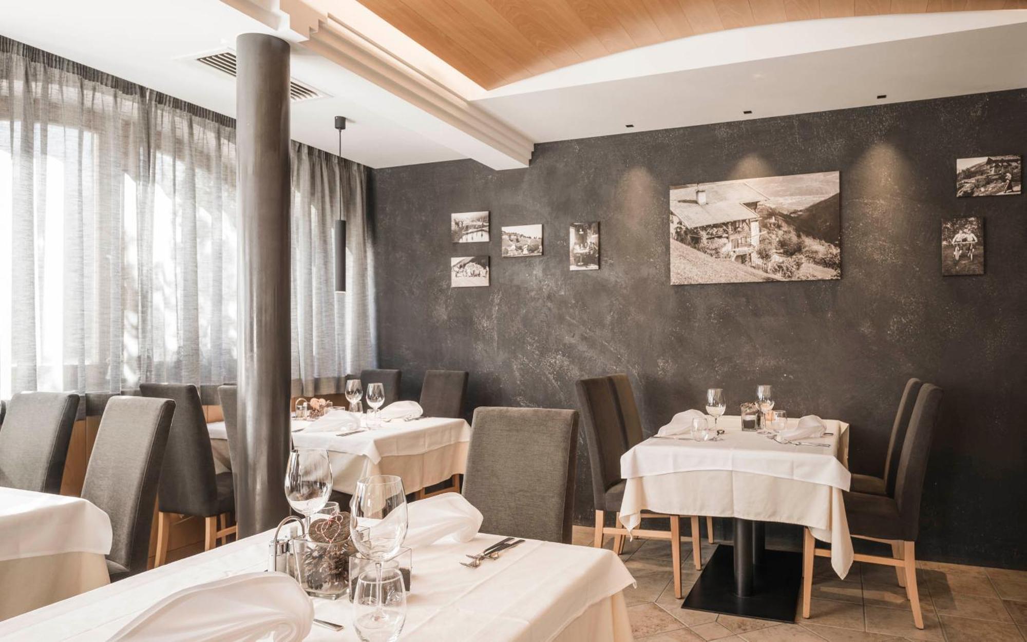 Hotel Alpenhof 3*